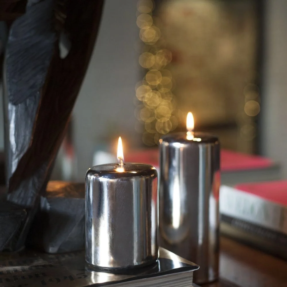FEM SILVER OMBRE METALLIC MIRROR FINISH CANDLE NWT